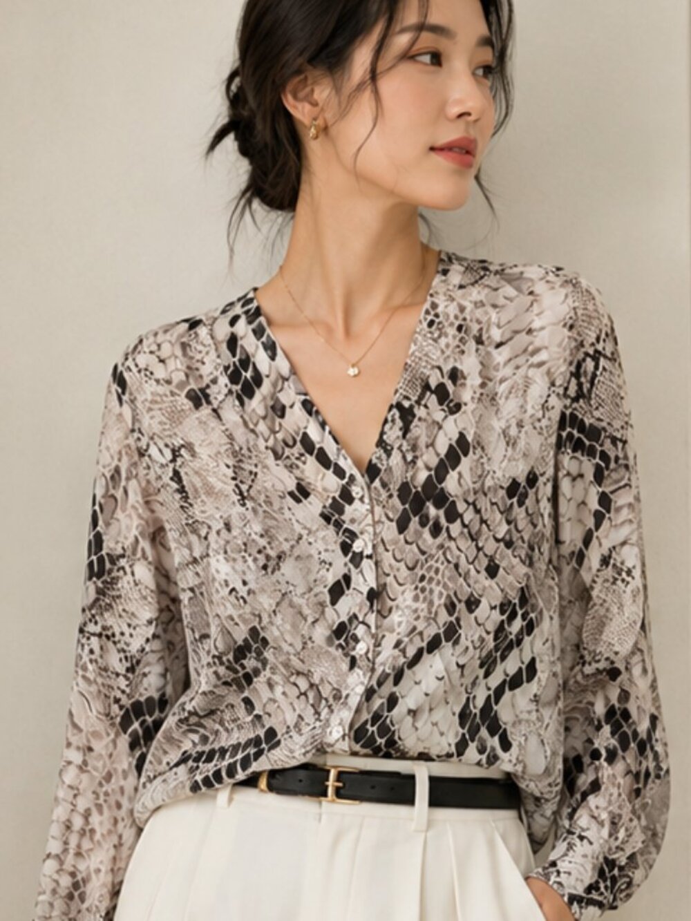 Chelsea Flower 100% Silk Snakeskin V-Neck Blouse Wrap Keyhole Back